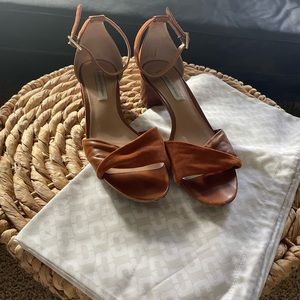DVF Gorgeous caramel leather block heel shoes